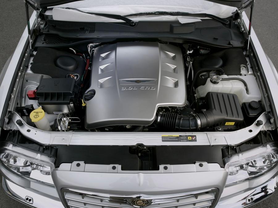  Chrysler 300C 2004 года  (фото 29 из 36)